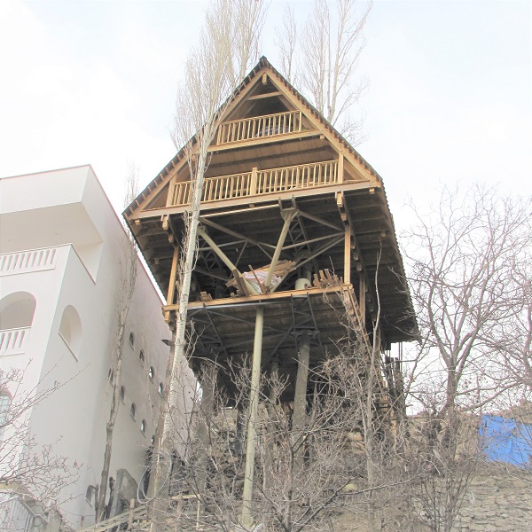 خانه درختی ایگل